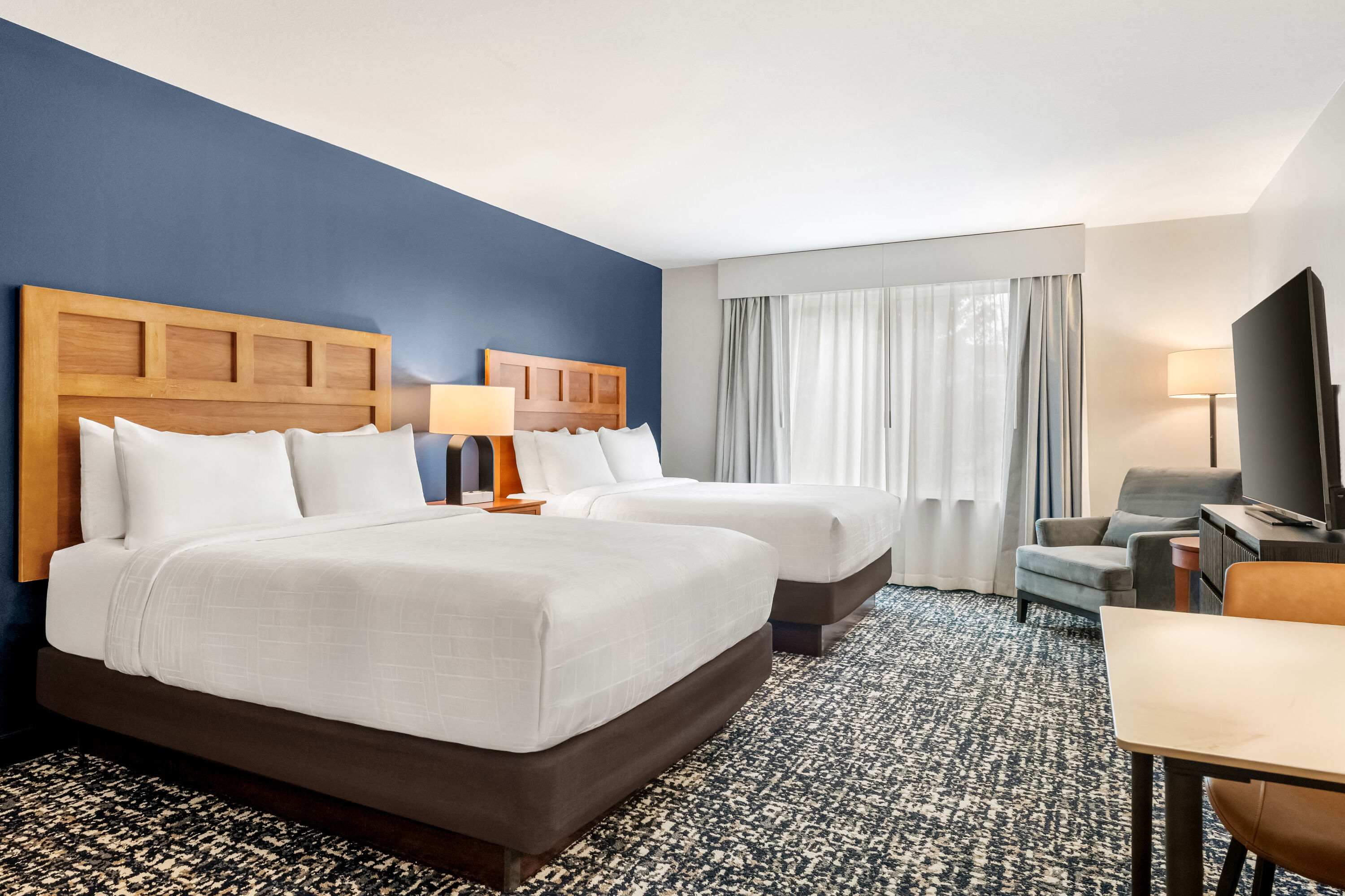 Double bed guest room at the Wyndham Bloomington - Mall of America in Bloomington, Minnesota