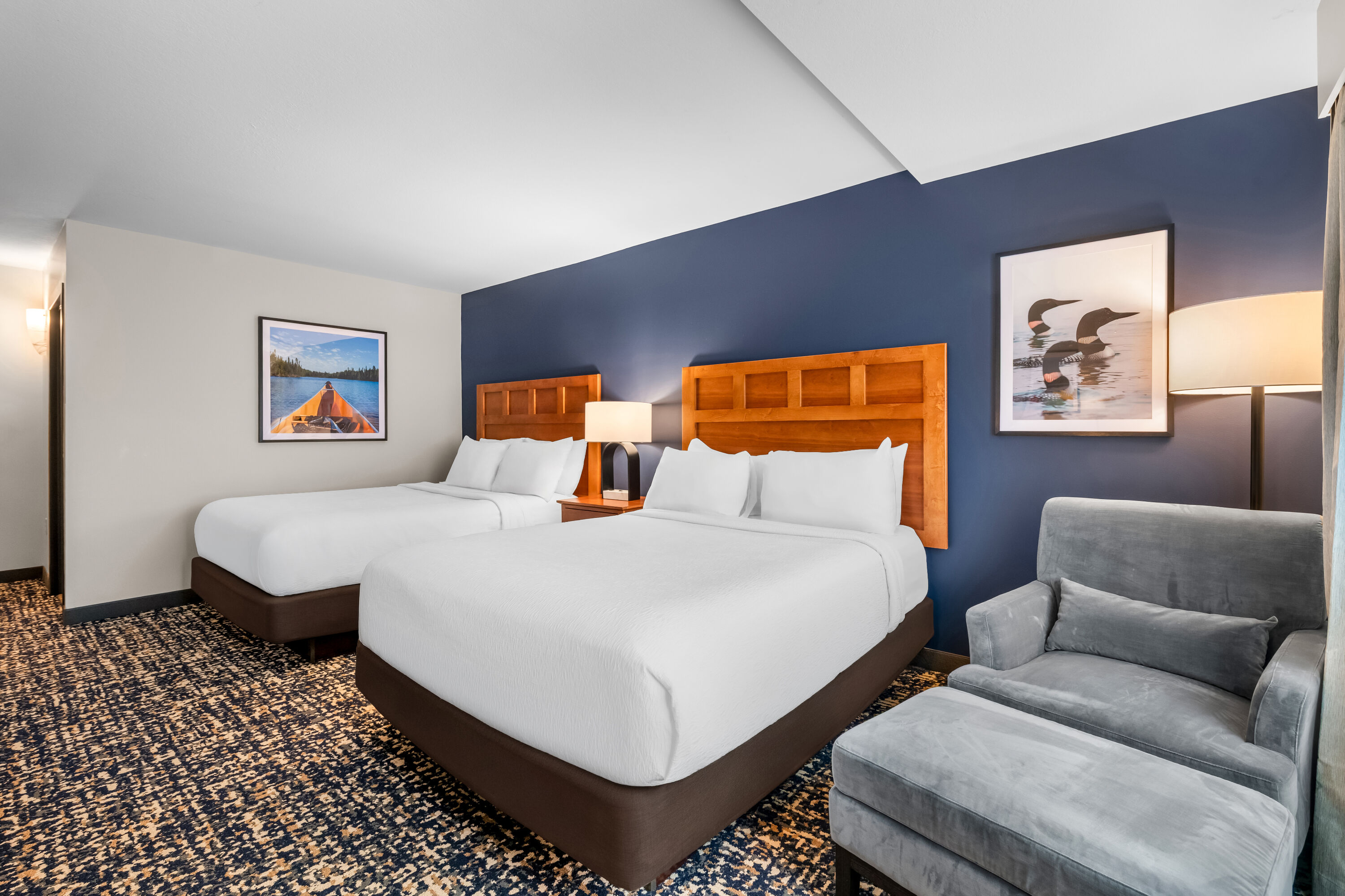 Double bed guest room at the Wyndham Bloomington - Mall of America in Bloomington, Minnesota
