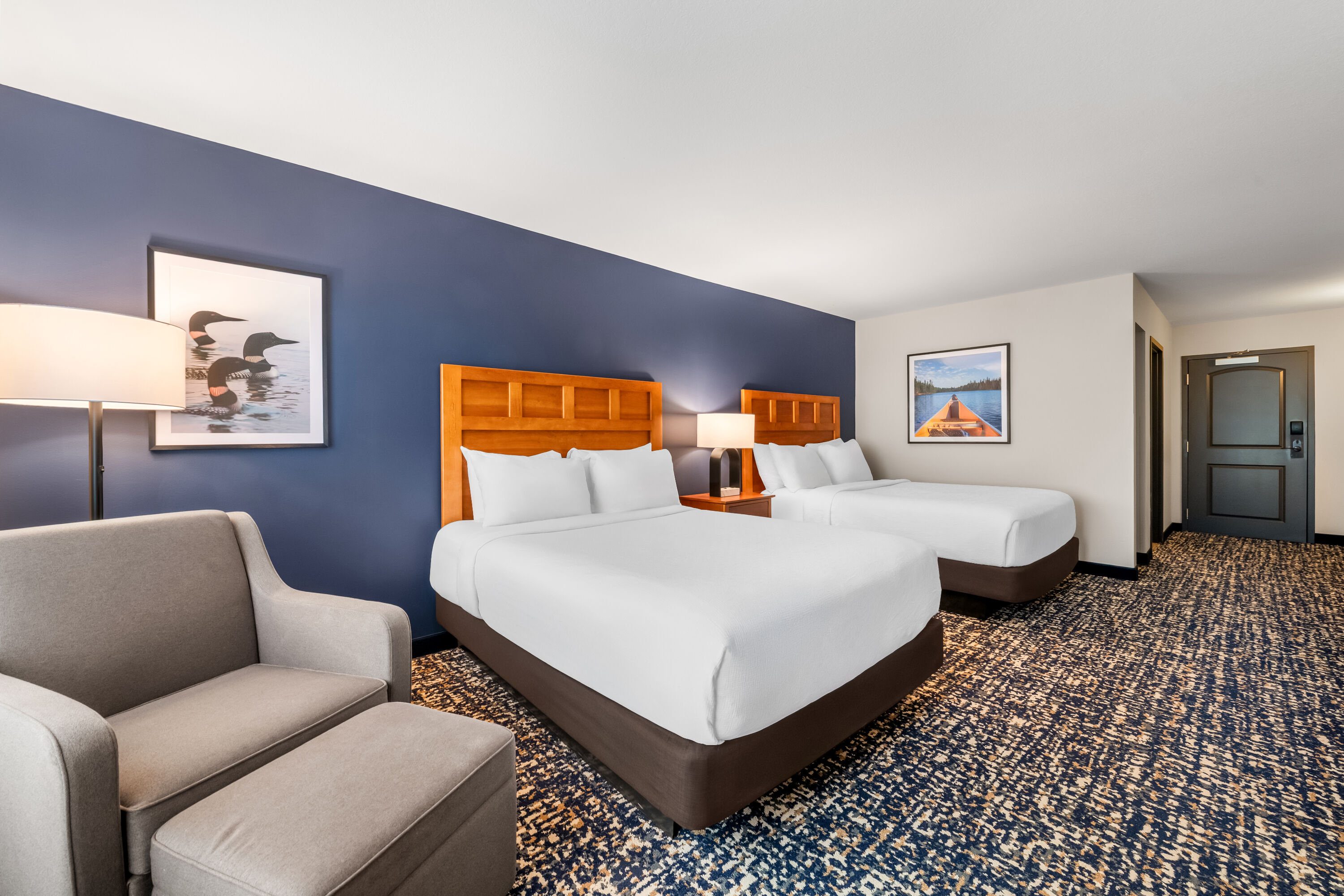 Double bed guest room at the Wyndham Bloomington - Mall of America in Bloomington, Minnesota