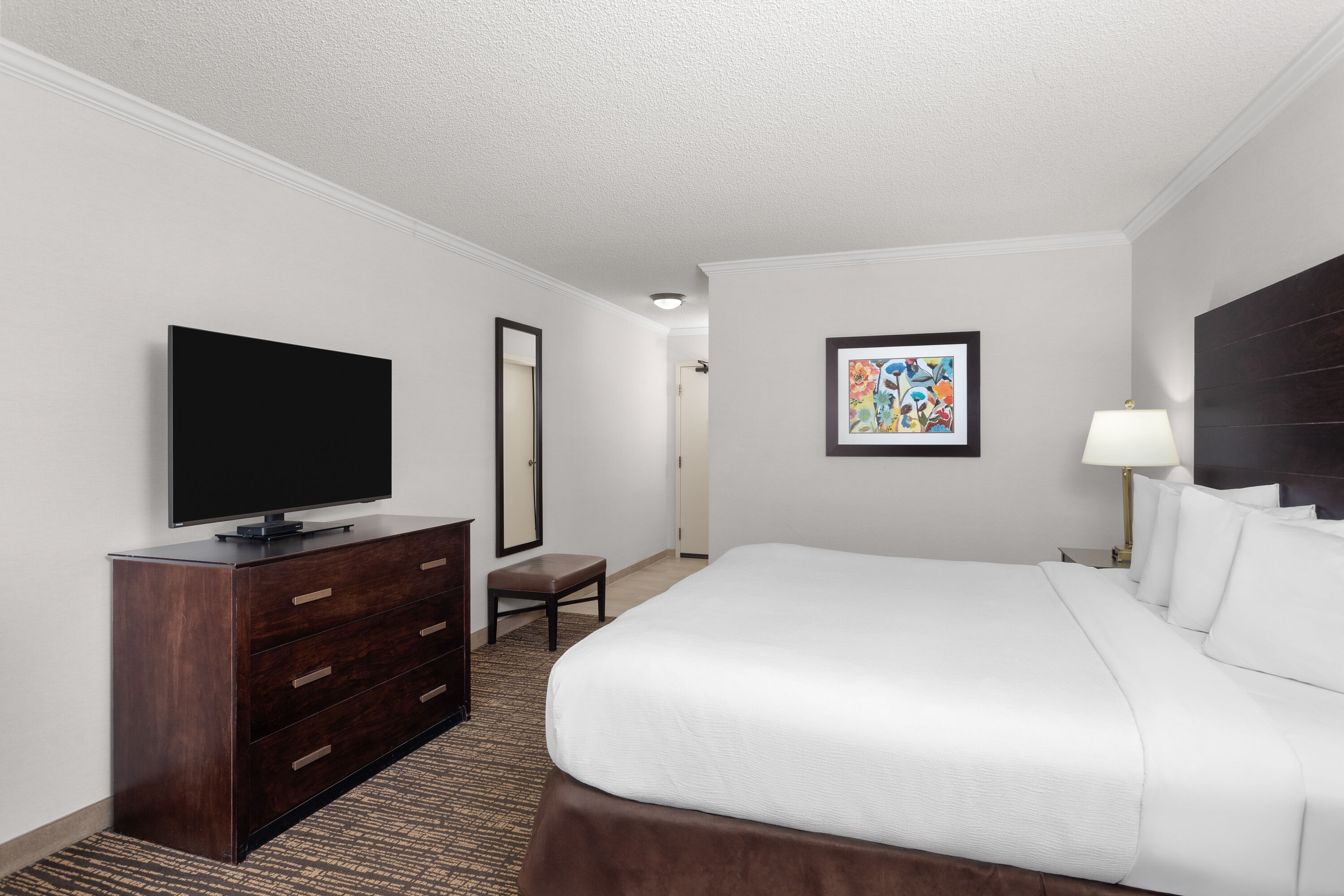 Guest room at the Wyndham Minneapolis South/Burnsville in Burnsville, Minnesota