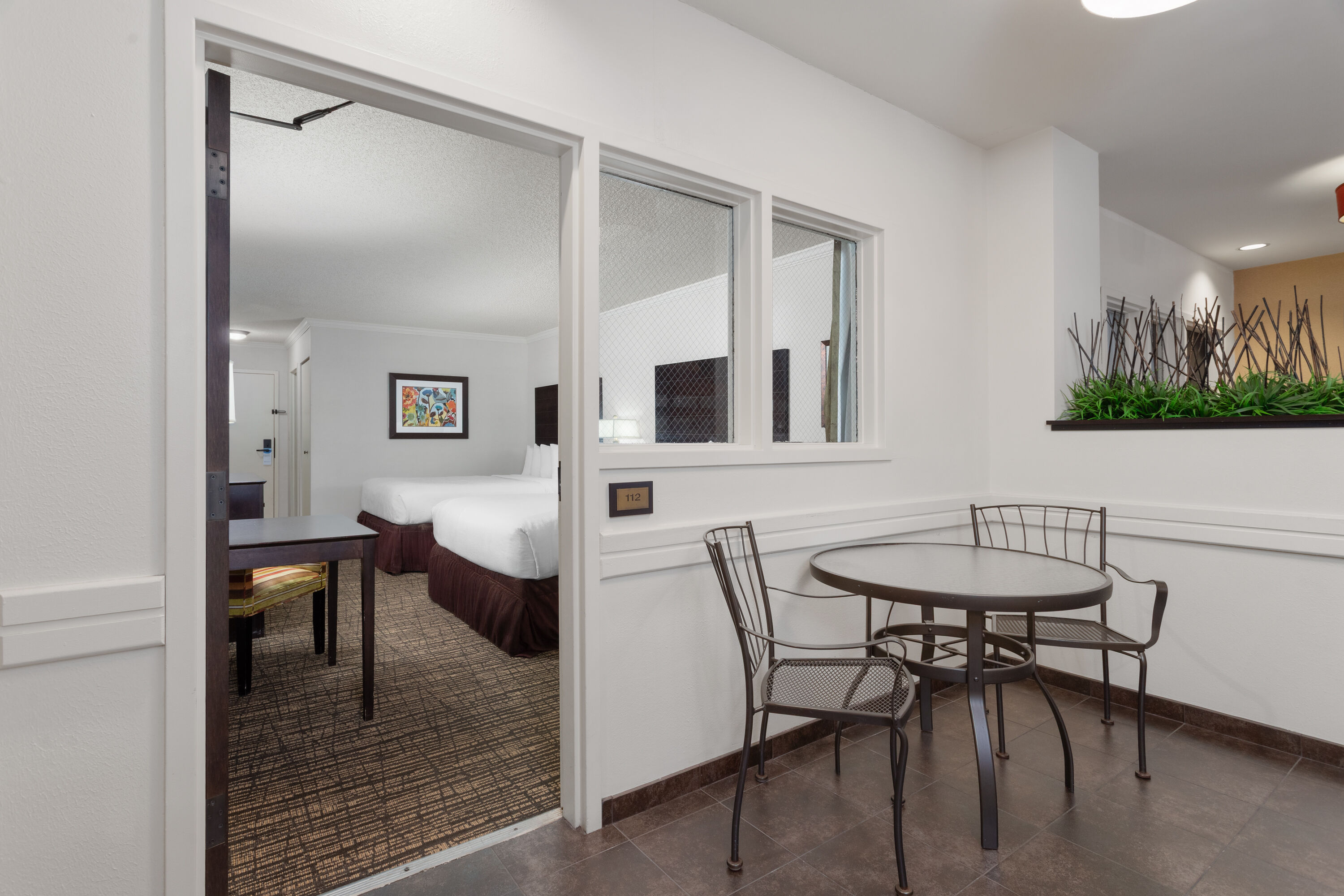 Guest room at the Wyndham Minneapolis South/Burnsville in Burnsville, Minnesota