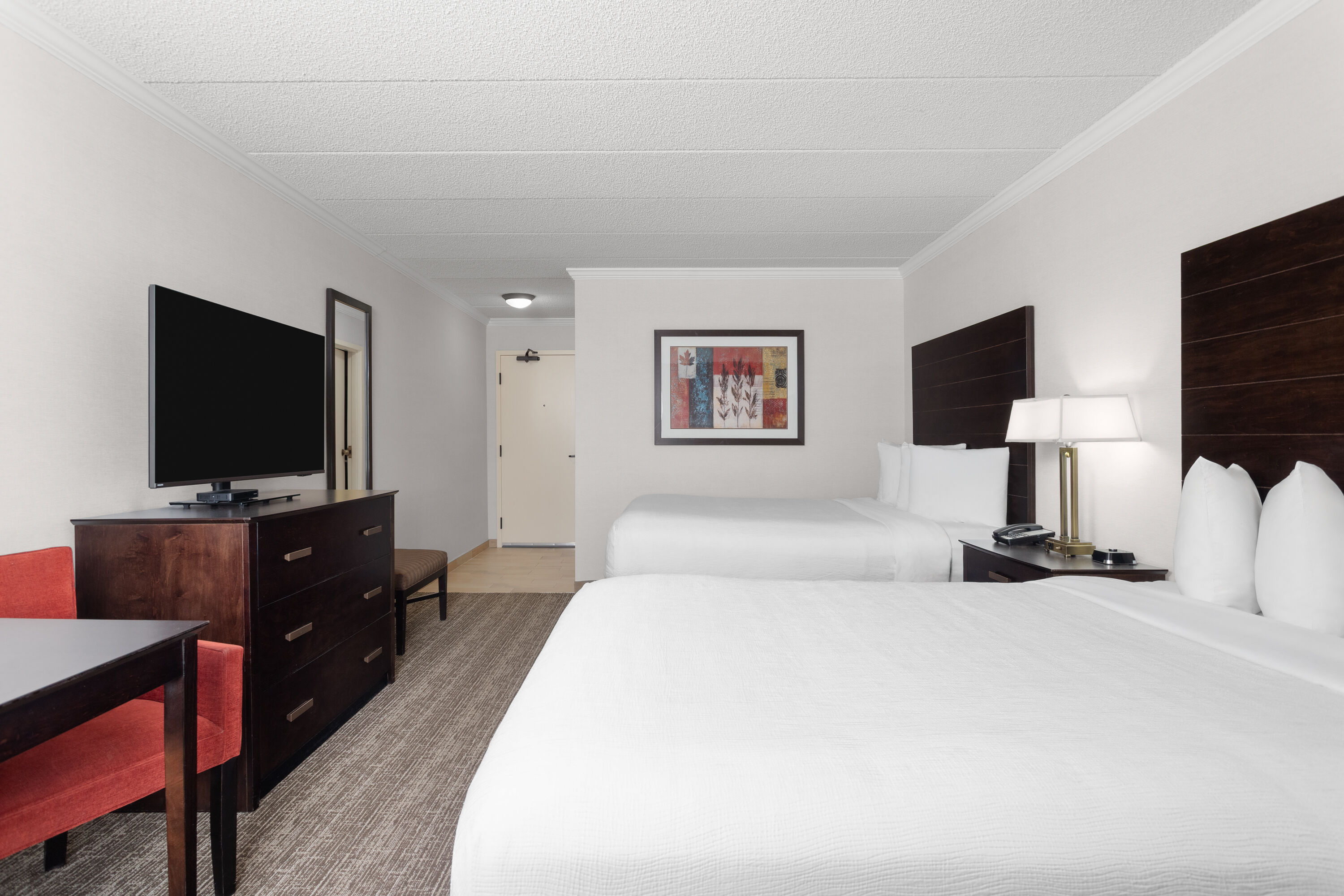 Guest room at the Wyndham Minneapolis South/Burnsville in Burnsville, Minnesota