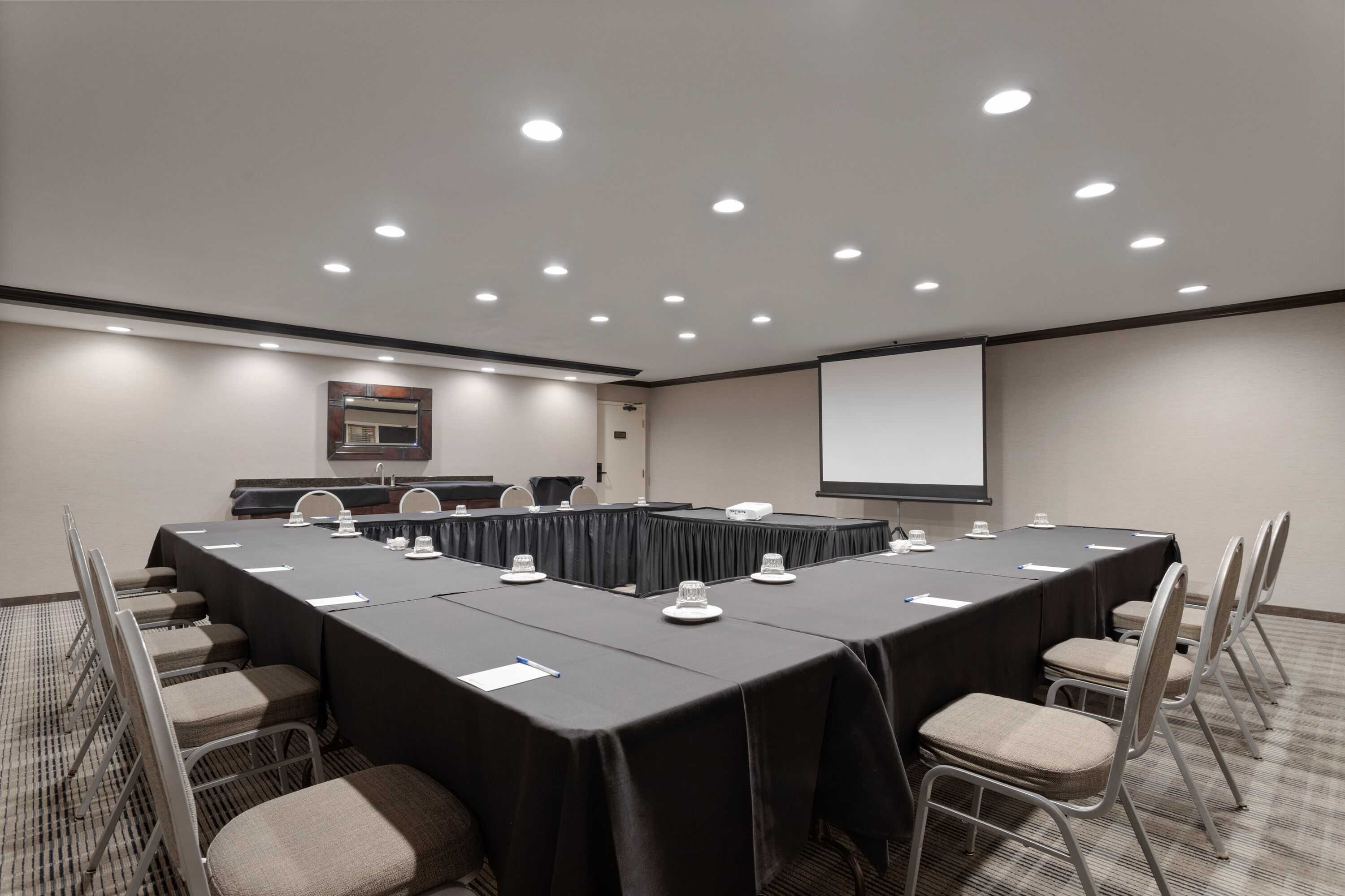 U-shape meeting room at Wyndham Minneapolis South/Burnsville in Burnsville, Minnesota