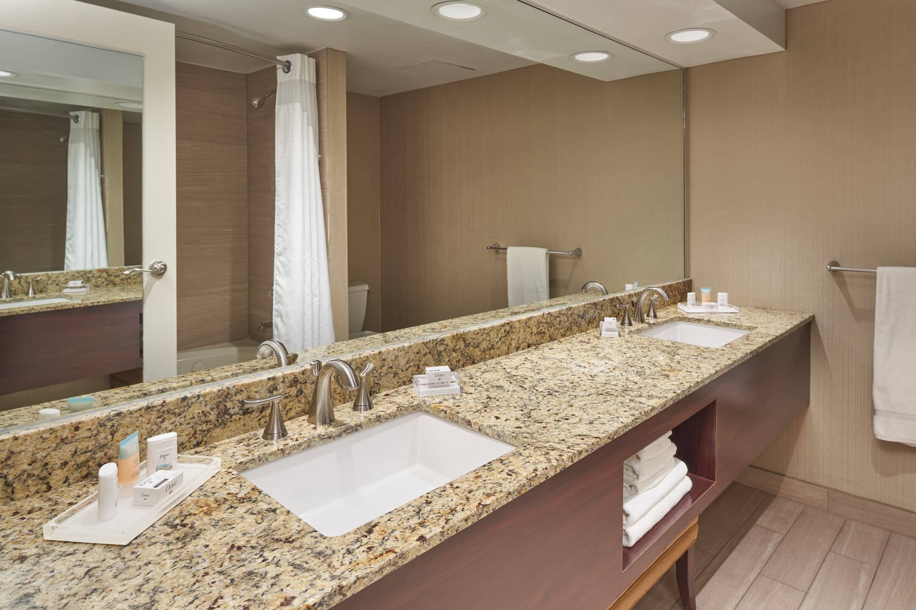 Guest room bath at the Wyndham Executive Center Columbia in Columbia, Missouri