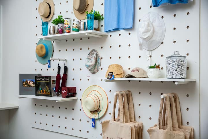 Gift shop at Mulberry, a Wyndham Hotel in Vicksburg, Mississippi
