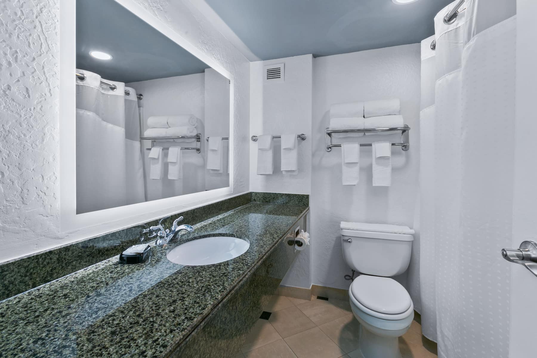 Guest room bath at the Mulberry, a Wyndham Hotel in Vicksburg, Mississippi