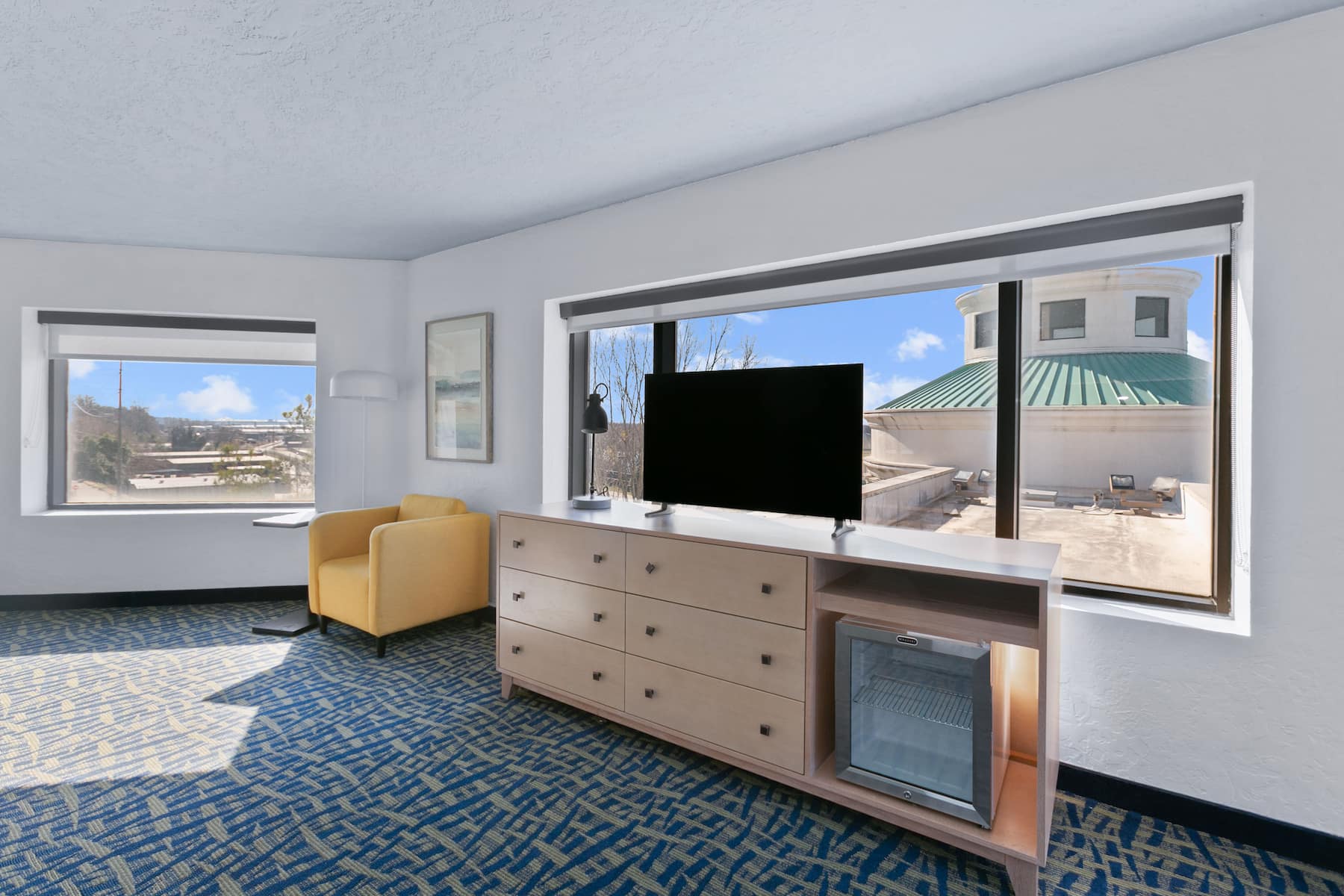 Guest room at the Mulberry, a Wyndham Hotel in Vicksburg, Mississippi