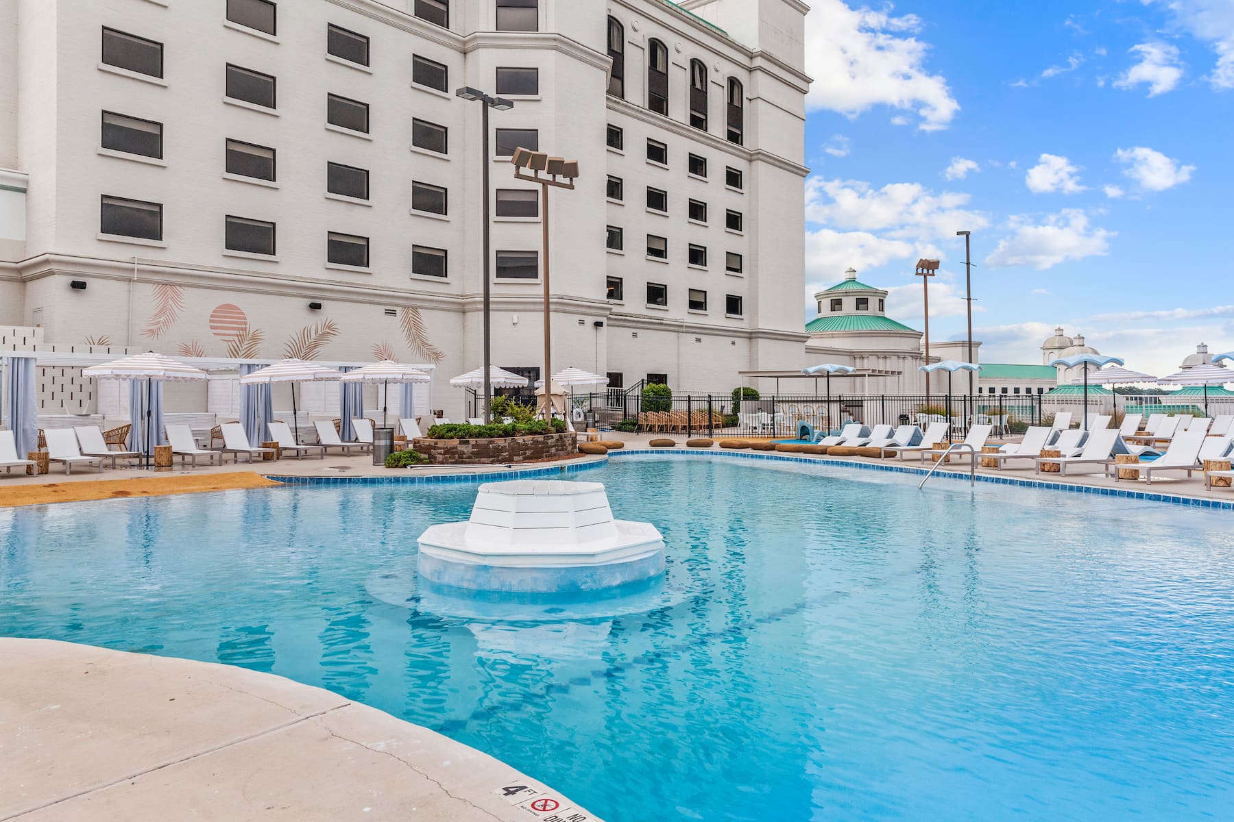 Pool at the Mulberry, a Wyndham Hotel in Vicksburg, Mississippi