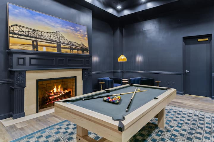 Game room at Mulberry, a Wyndham Hotel in Vicksburg, Mississippi