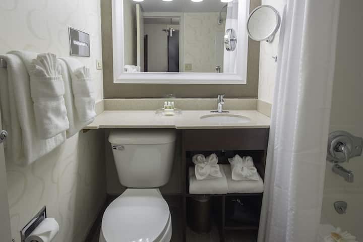 Guest room bath at the Wyndham Rochester Downtown in Rochester, New York