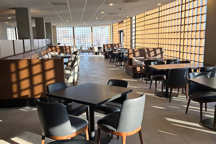 Wyndham Rochester Downtown restaurant in Rochester, New York