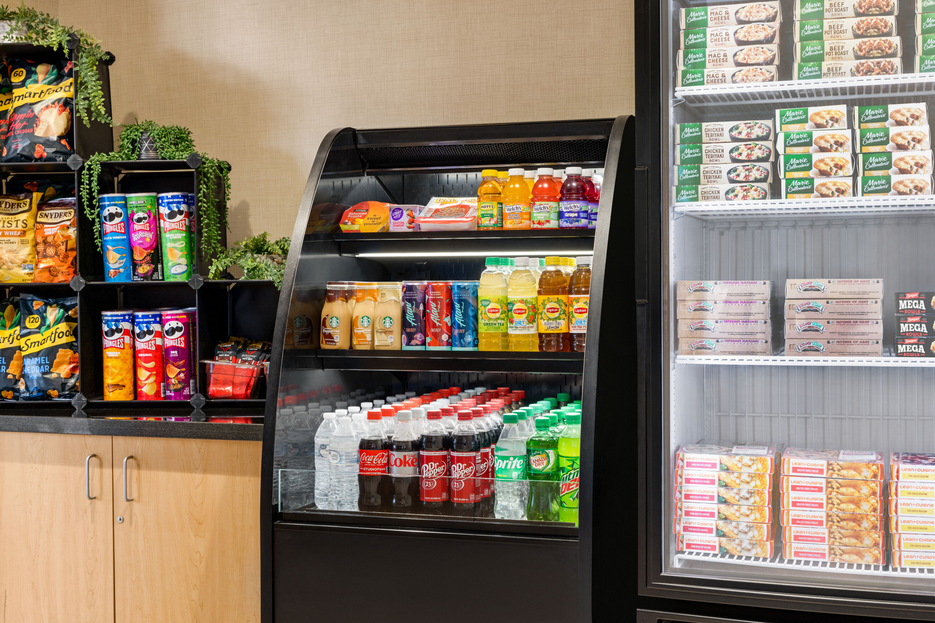 Mart at Wyndham Avon in Avon, Ohio