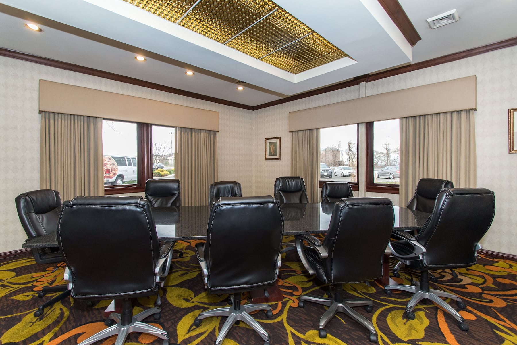 Board room at Wyndham Independence in Independence, Ohio