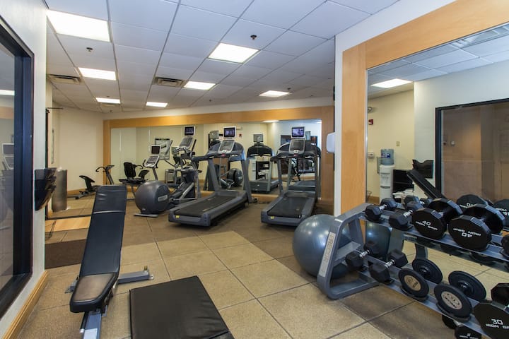 Fitness room at Wyndham Independence in Independence, Ohio