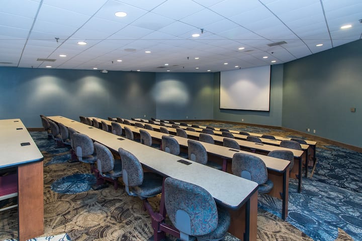 Meeting room at Wyndham Independence in Independence, Ohio