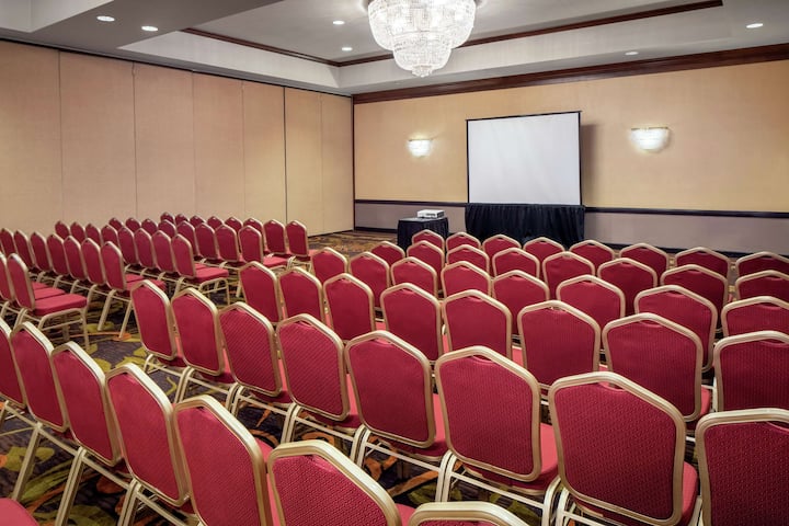 Meeting room at Wyndham Independence in Independence, Ohio