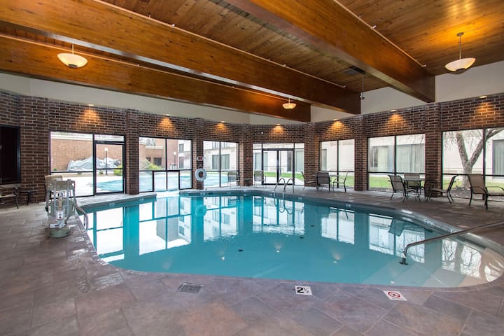 Pool at the Wyndham Independence in Independence, Ohio