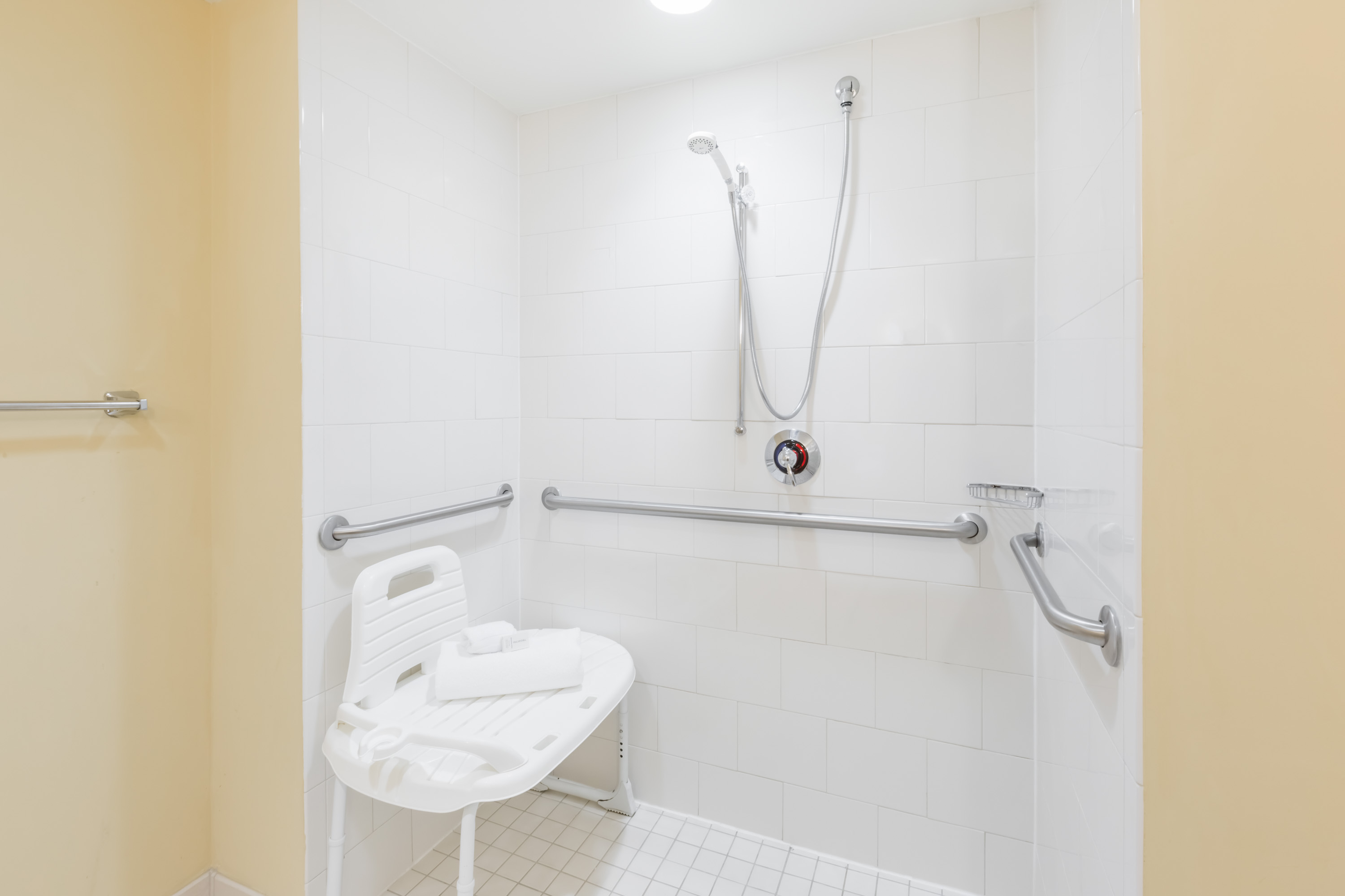 Guest room at the Wyndham Gettysburg Hotel & Conference Center in Gettysburg, Pennsylvania