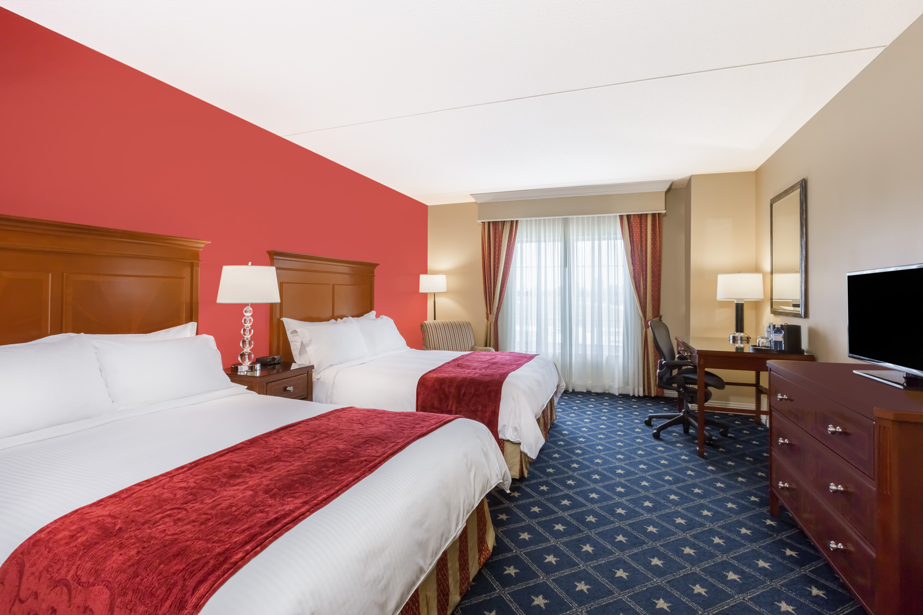 Guest room at the Wyndham Gettysburg Hotel & Conference Center in Gettysburg, Pennsylvania