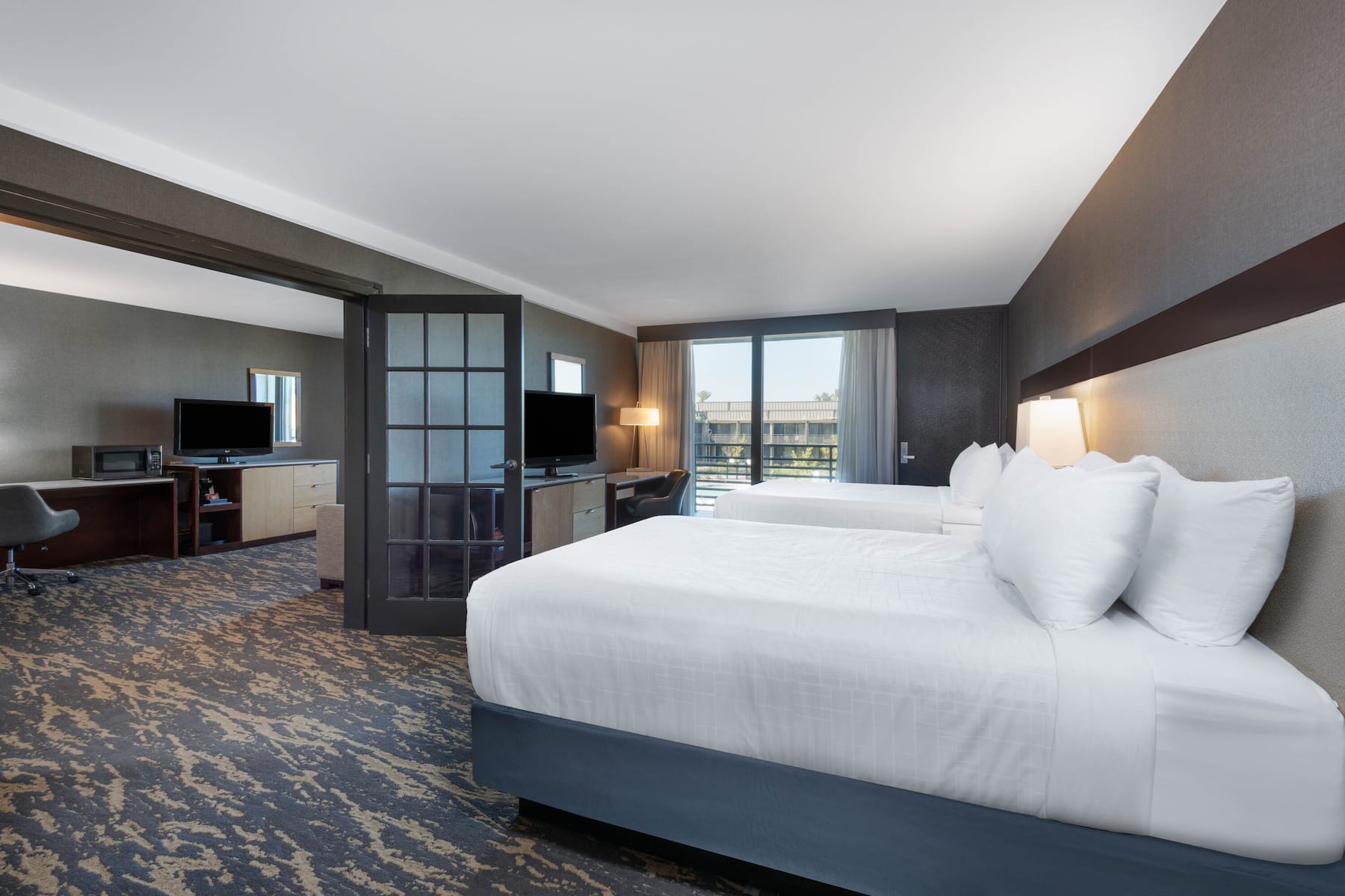 Guest room at the Wyndham Lancaster Resort and Convention Center in Lancaster, Pennsylvania