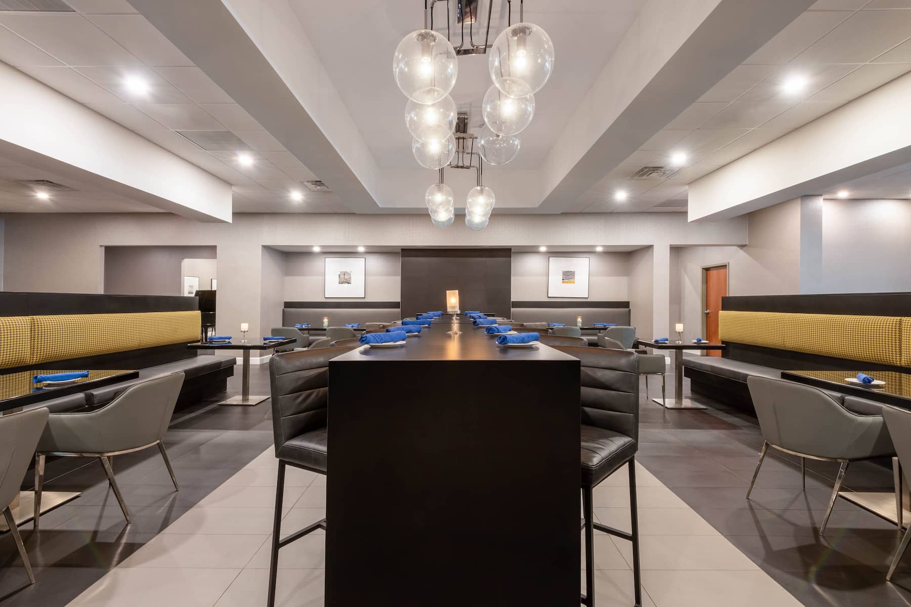 Wyndham Lancaster Resort and Convention Center restaurant in Lancaster, Pennsylvania