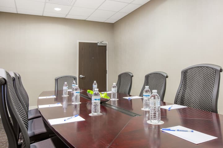 Board room at Wyndham Philadelphia Historic District in Philadelphia, Pennsylvania