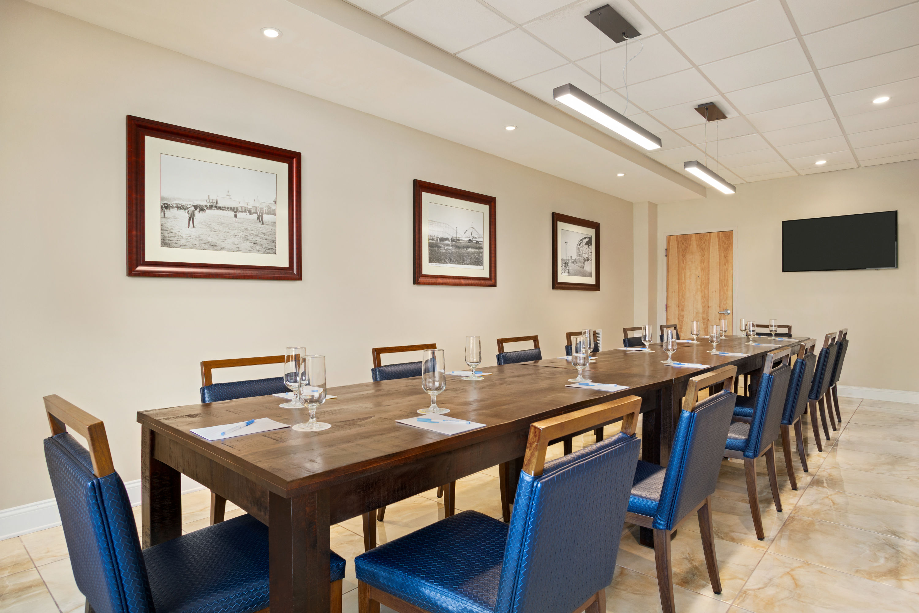 Board room at Wyndham Newport Hotel in Middletown, Rhode Island