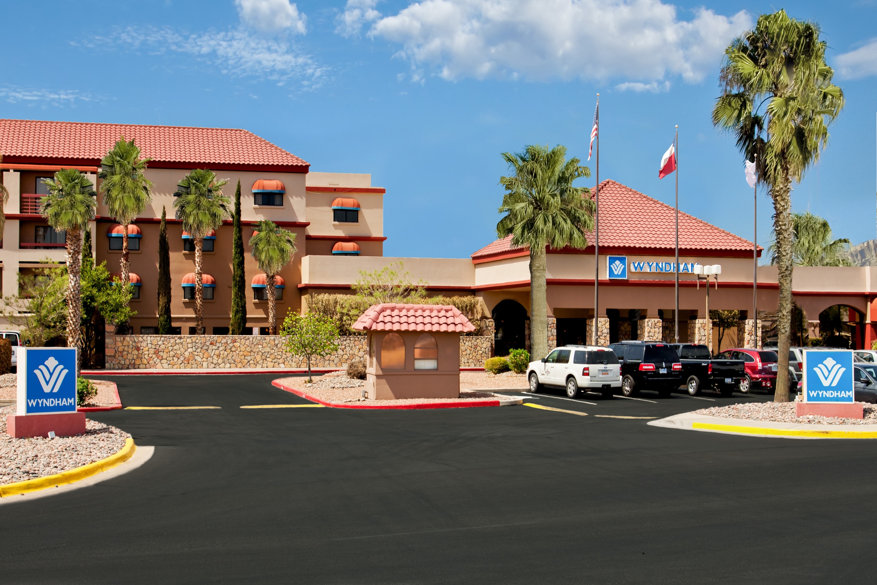 Exterior of Wyndham El Paso Airport Hotel and Water Park hotel in El Paso, Texas