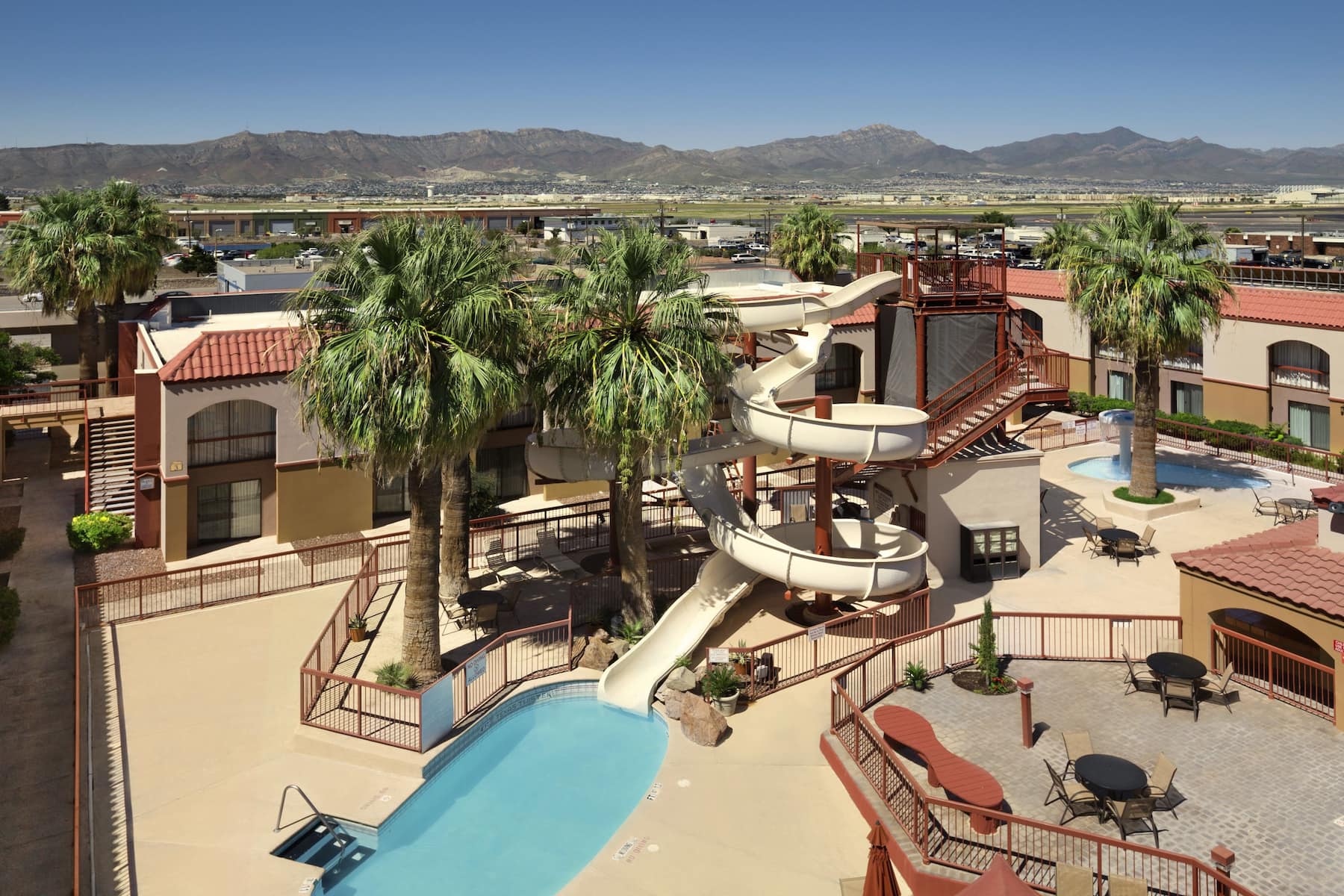 Wyndham El Paso Airport Hotel and Water Park Meetings1800 x 1200