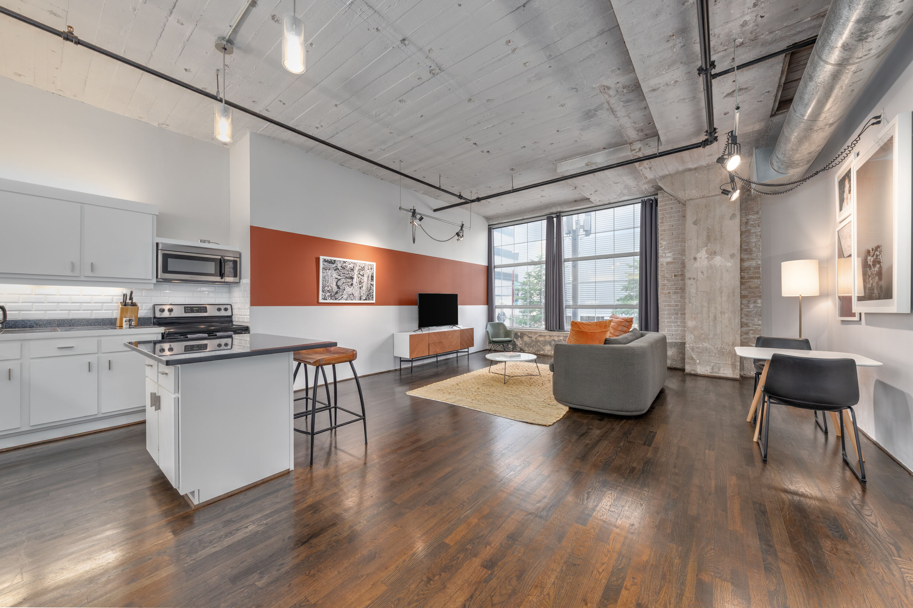 Reside Houston Downtown, a Wyndham Residence suite in Houston, Texas