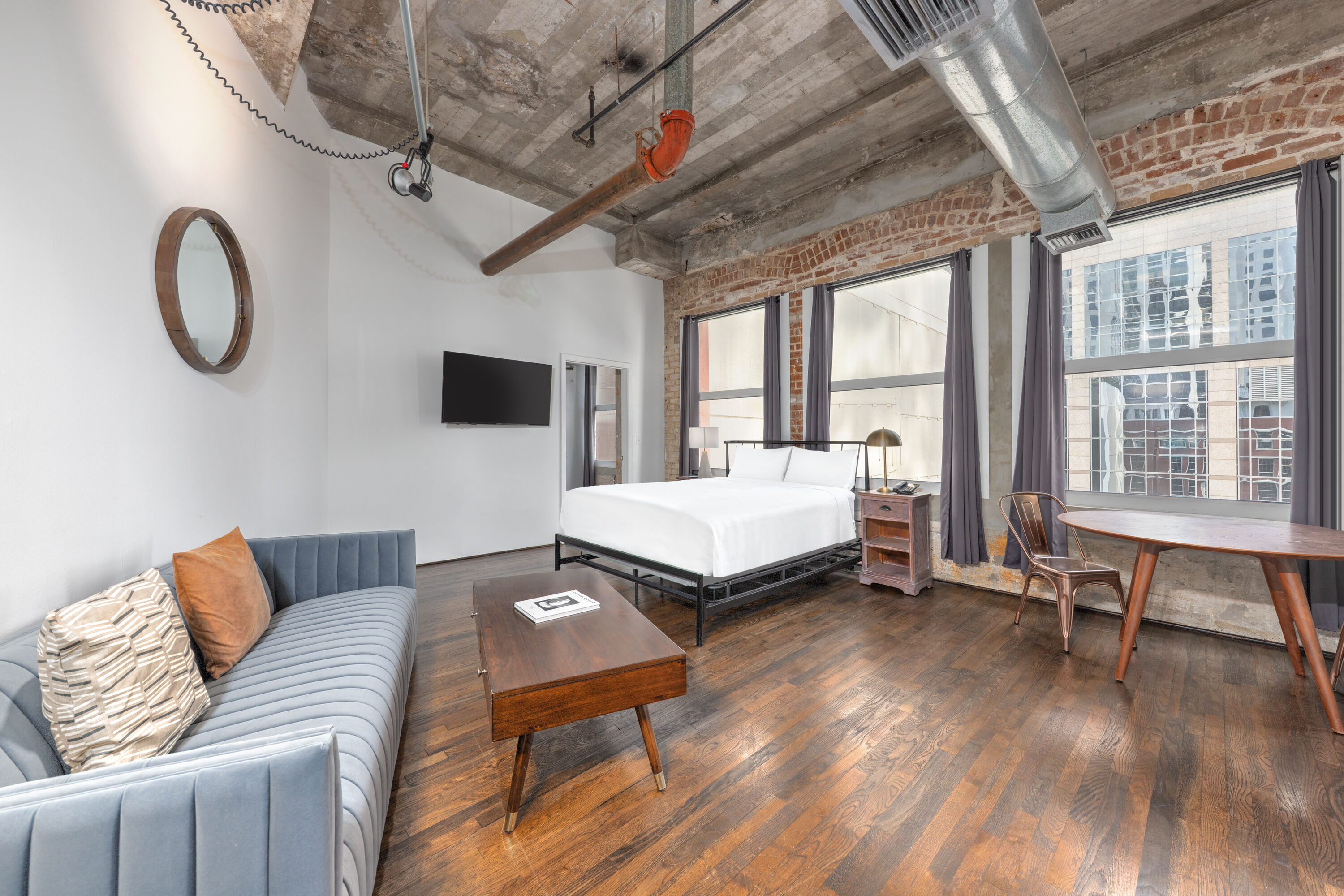 Reside Houston Downtown, a Wyndham Residence suite in Houston, Texas