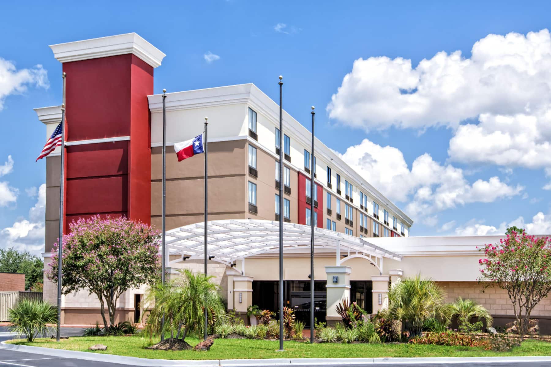 Exterior of Wyndham Houston Sugarland hotel in Houston, Texas