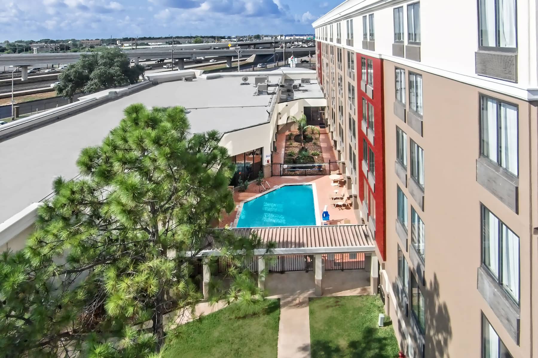 Exterior of Wyndham Houston Sugarland hotel in Houston, Texas