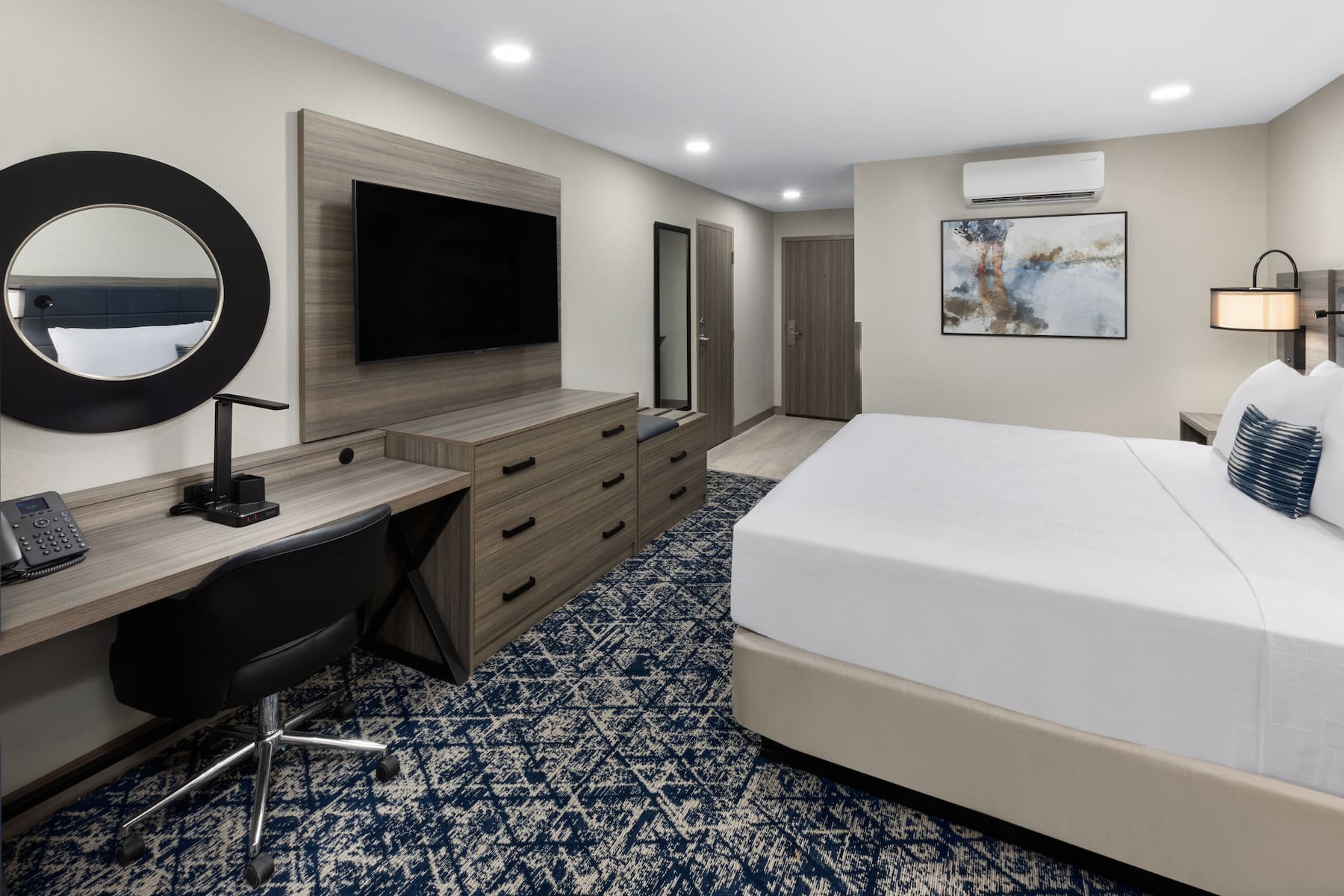 Guest room at the Wyndham DFW Airport in Irving, Texas