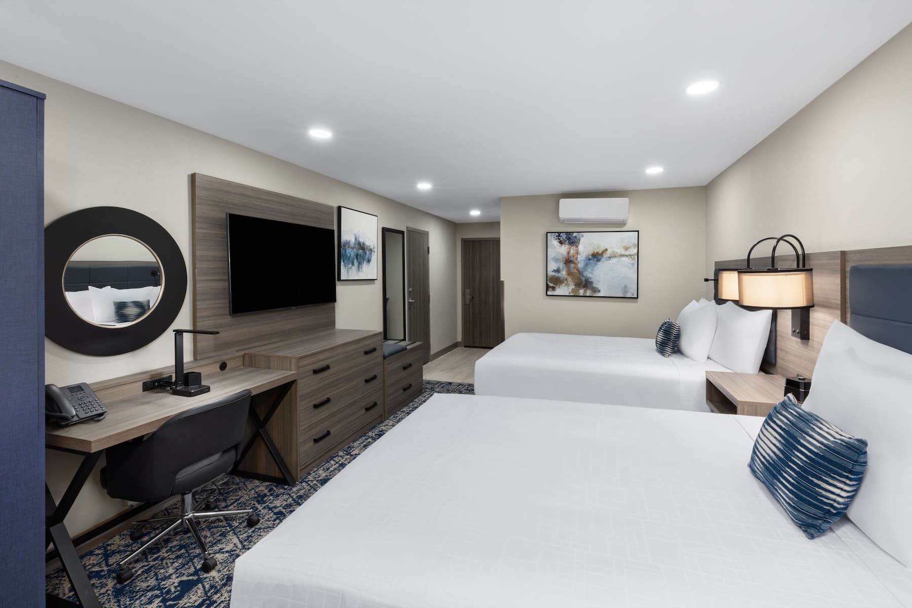 Guest room at the Wyndham DFW Airport in Irving, Texas