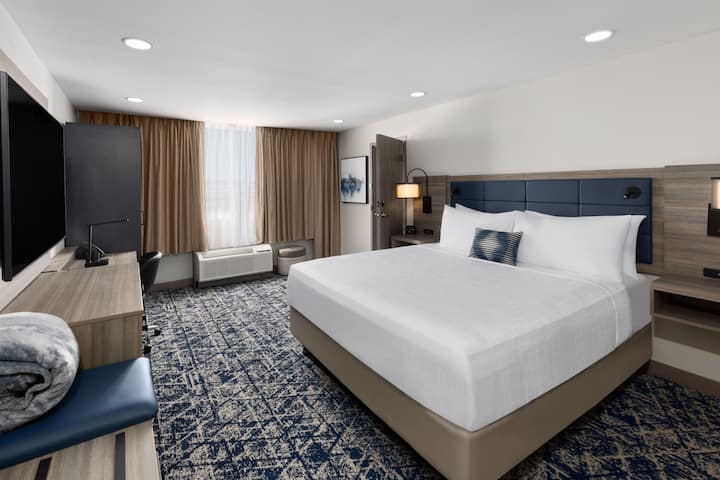 Wyndham DFW Airport presidential suite in Irving, Texas