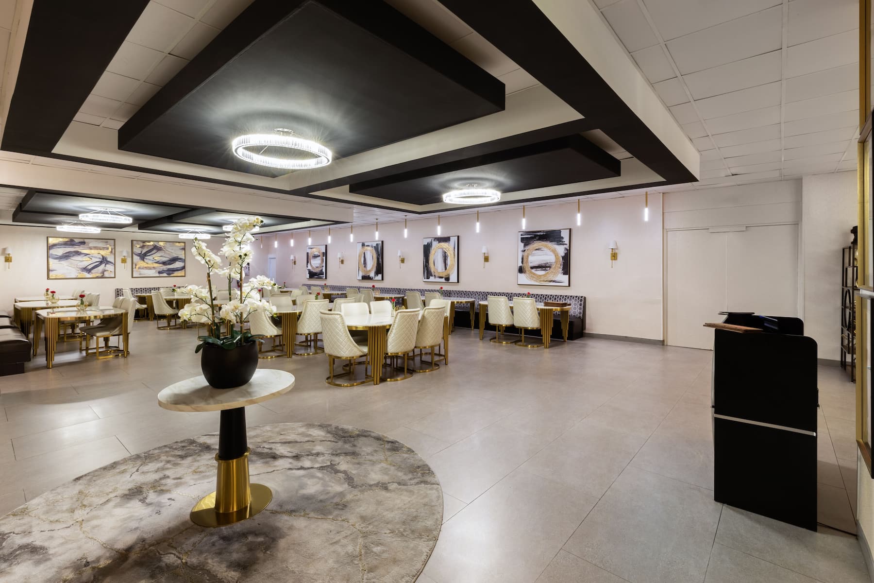 Wyndham DFW Airport restaurant in Irving, Texas