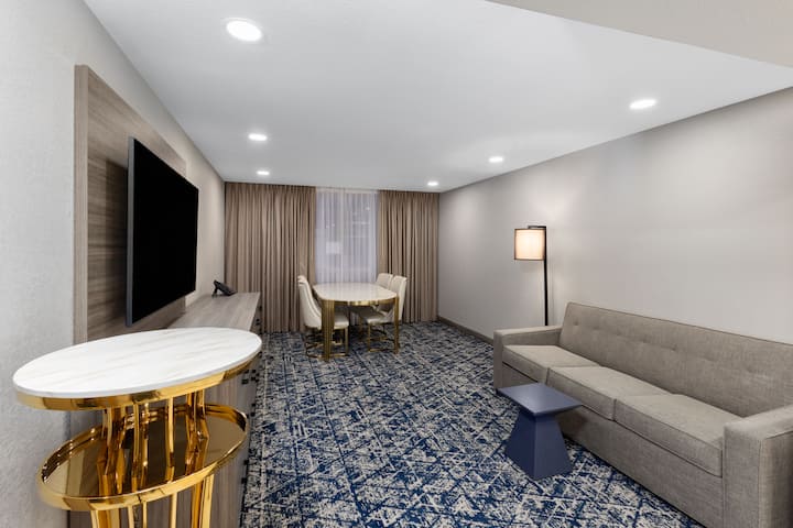Wyndham DFW Airport suite in Irving, Texas