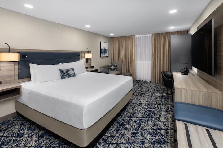 Wyndham DFW Airport suite in Irving, Texas