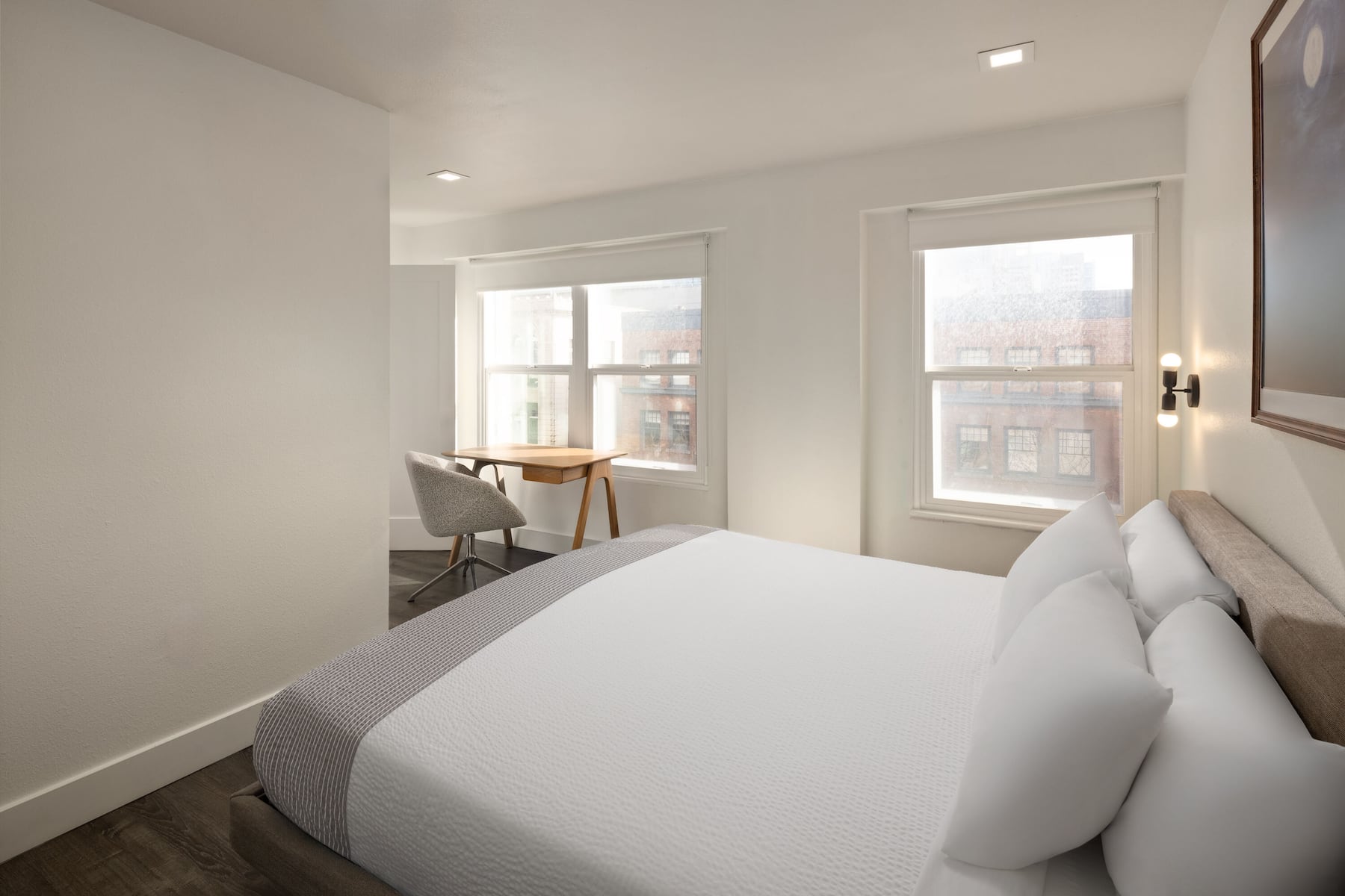 Reside Seattle Downtown, a Wyndham Residence suite in Seattle, Washington