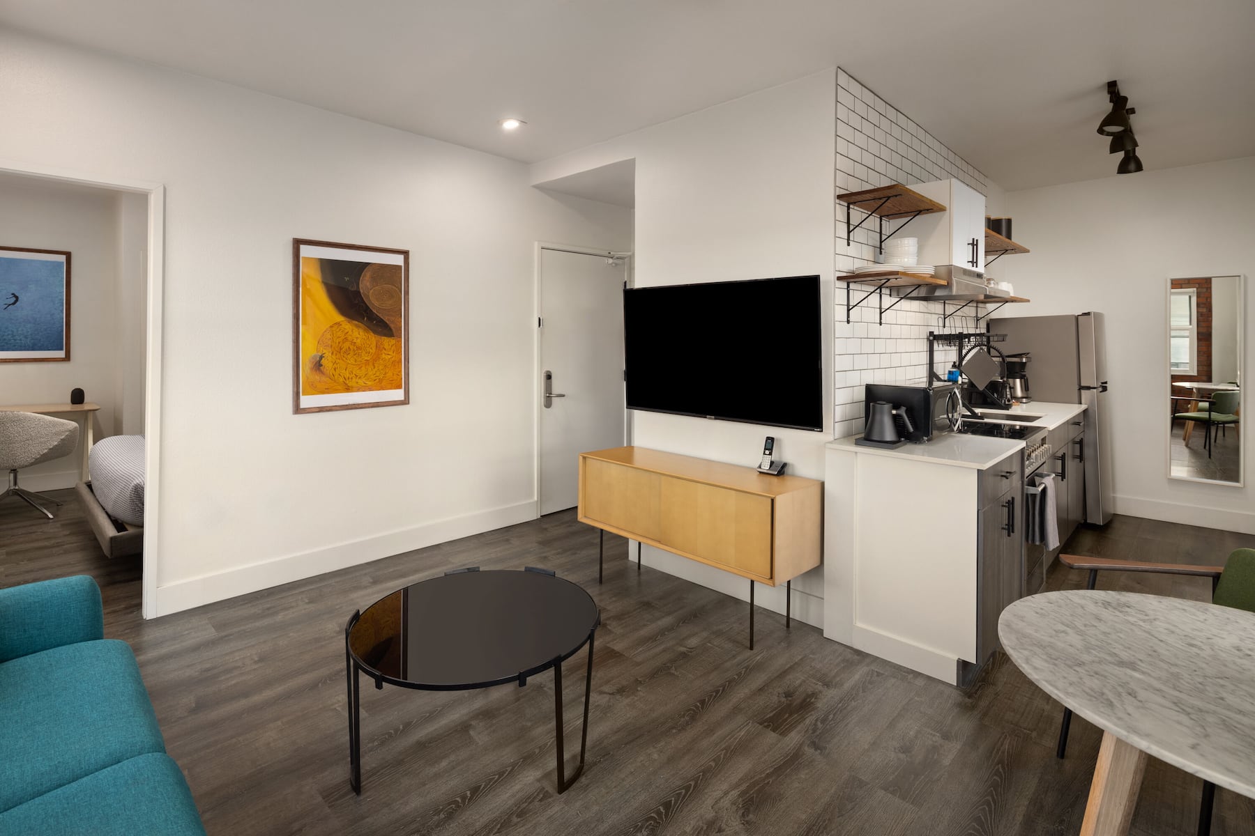 Reside Seattle Downtown, a Wyndham Residence suite in Seattle, Washington