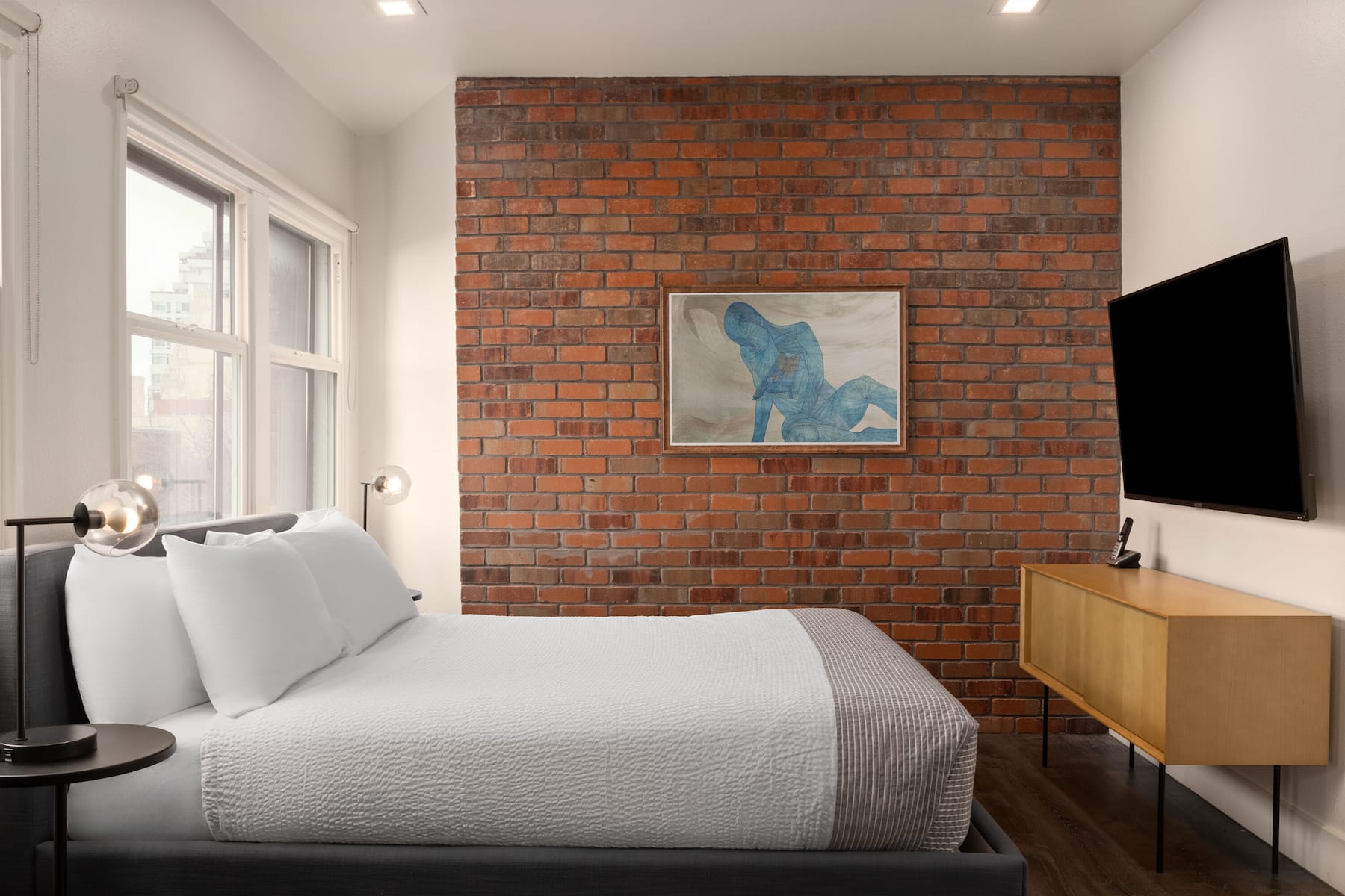 Reside Seattle Downtown, a Wyndham Residence suite in Seattle, Washington