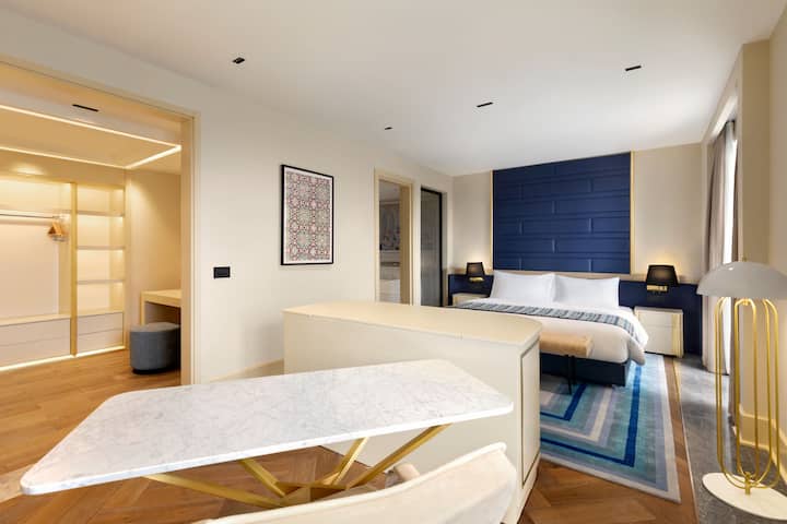 Wyndham Bukhara suite in Bukhara, Other than US/Canada