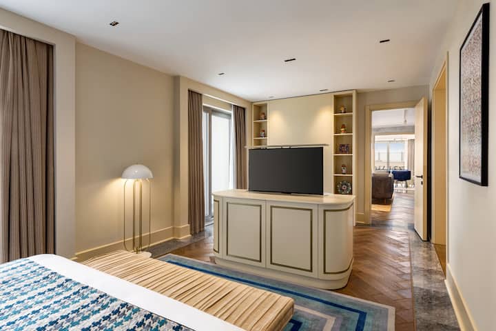 Wyndham Bukhara suite in Bukhara, Other than US/Canada