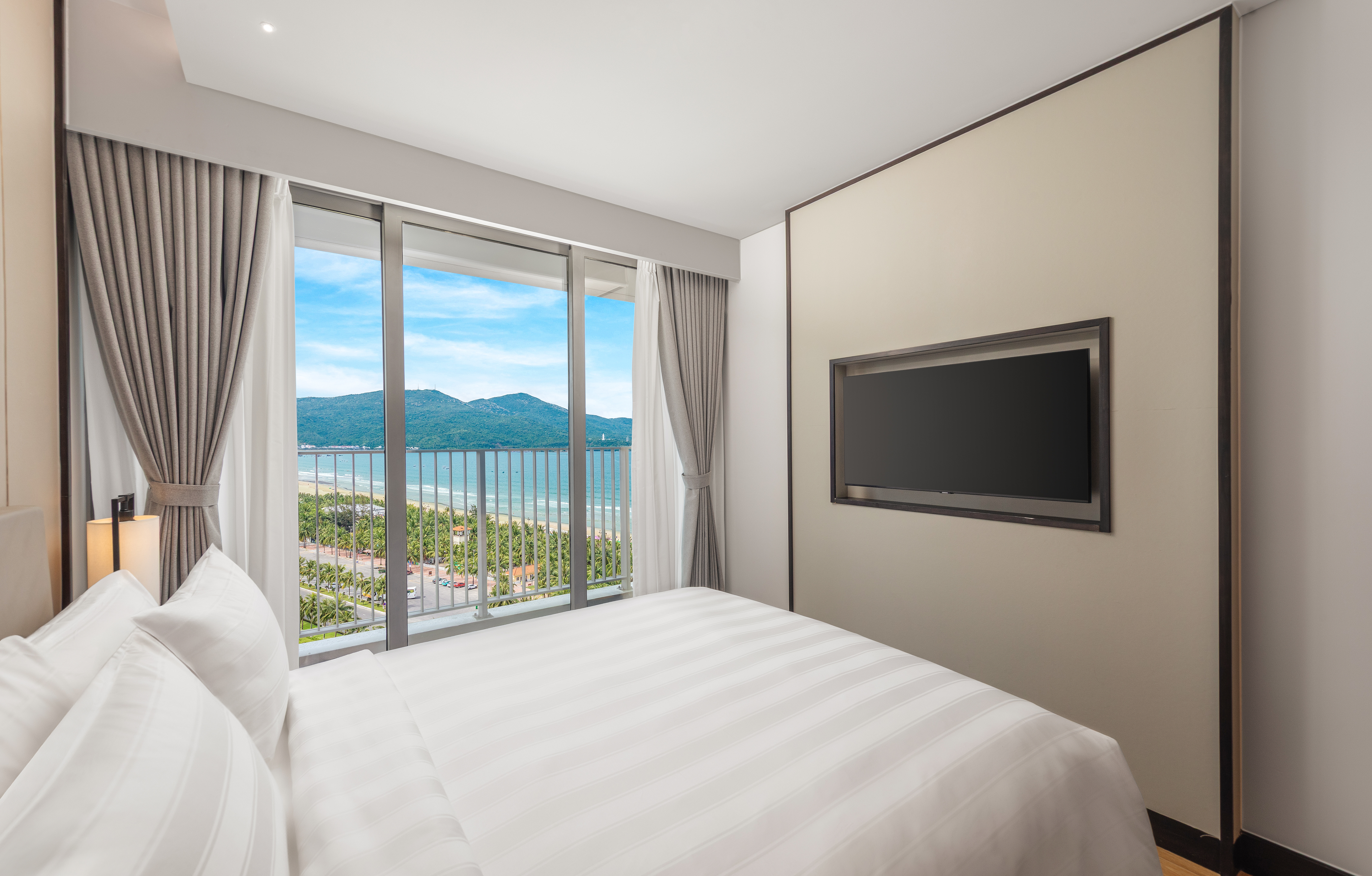 Guest room at the Wyndham Soleil Danang in Danang, Other than US/Canada