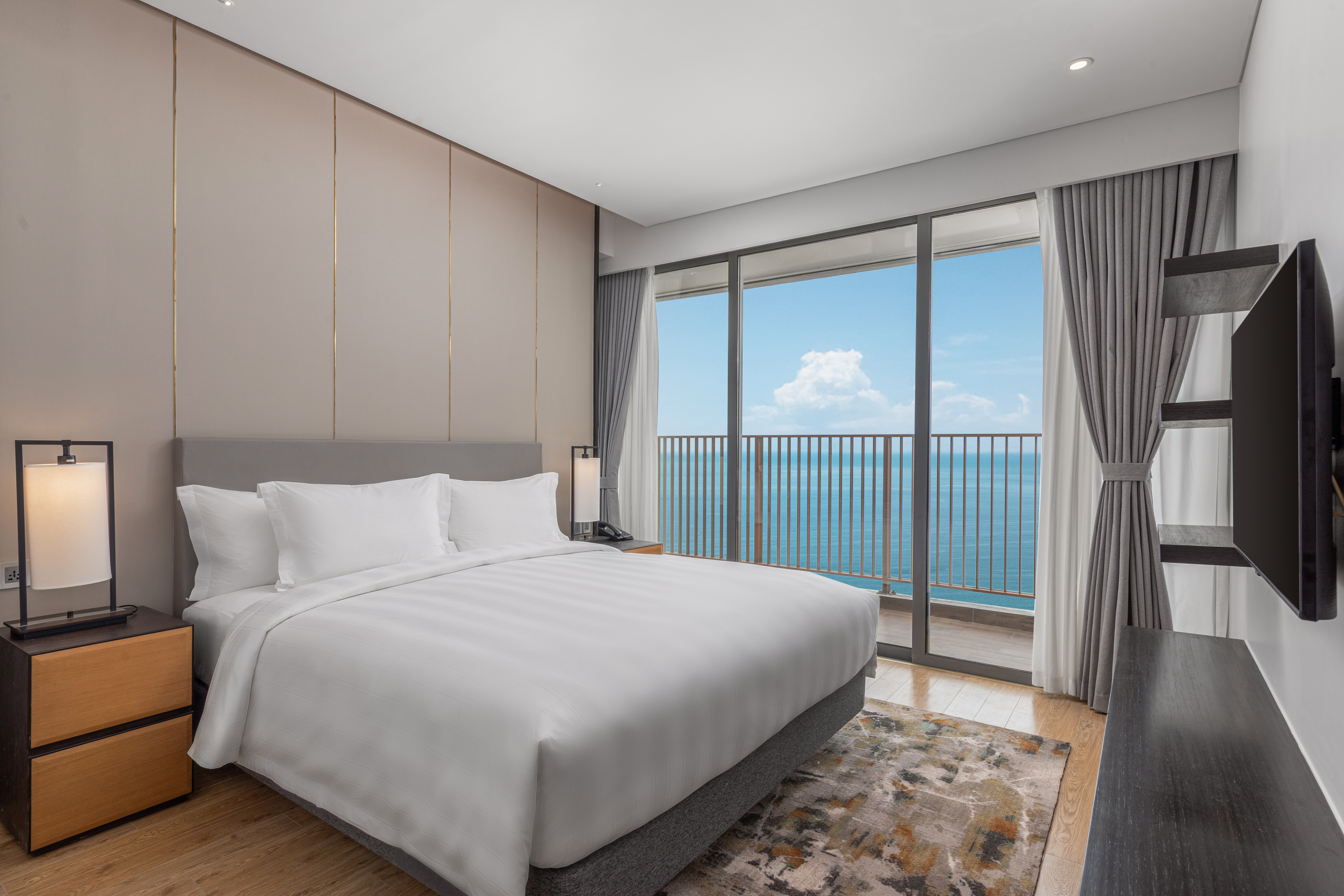 Guest room at the Wyndham Soleil Danang in Danang, Other than US/Canada