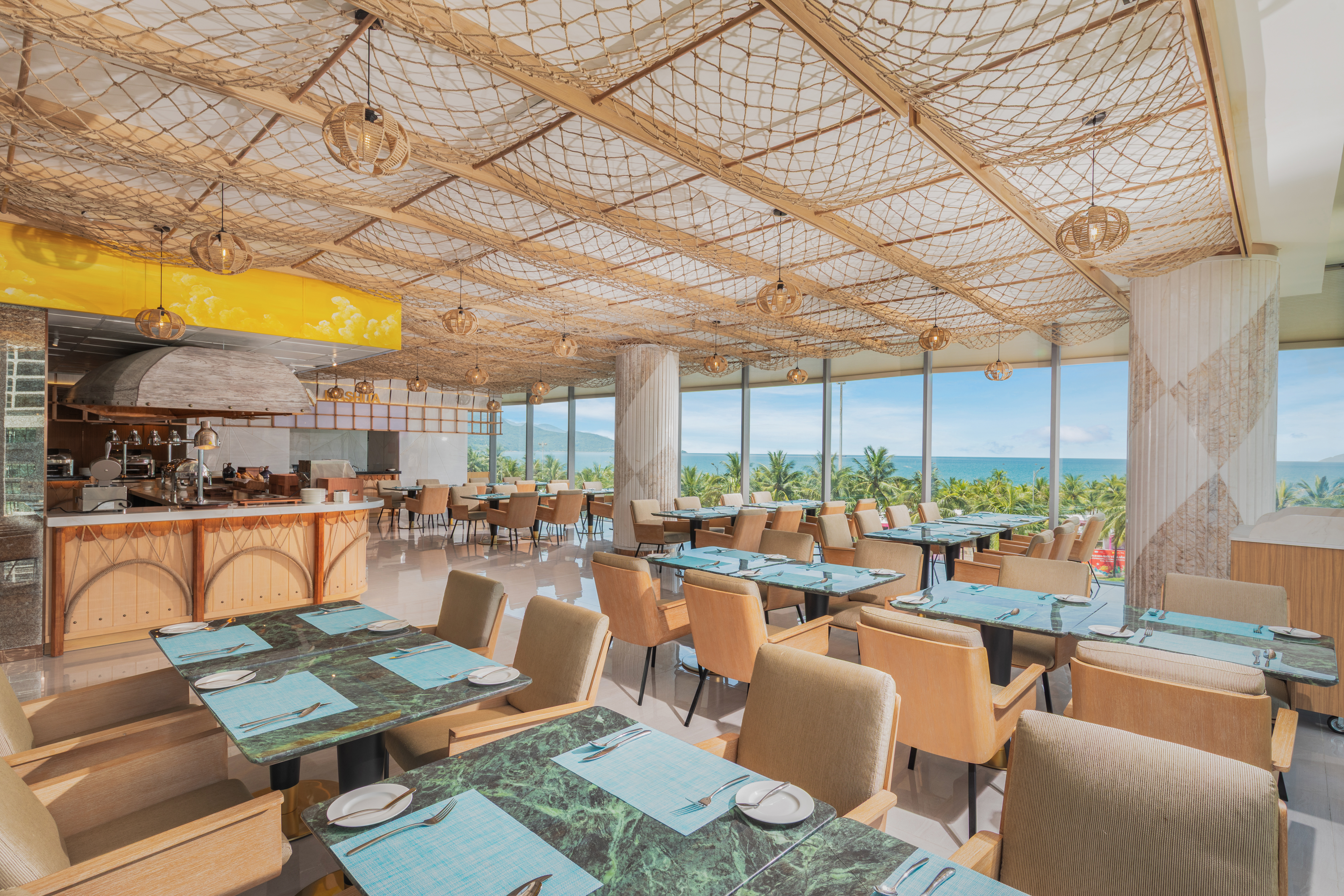 Wyndham Soleil Danang restaurant in Danang, Other than US/Canada