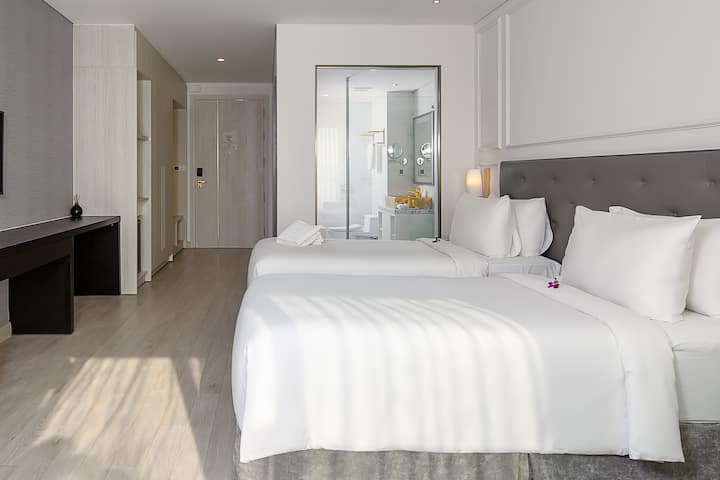 Guest room at the Wyndham Danang Golden Bay in Danang, Other than US/Canada