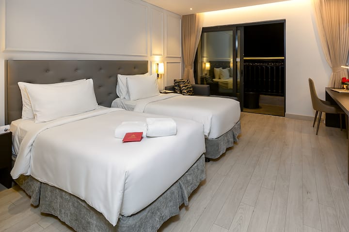 Guest room at the Wyndham Danang Golden Bay in Danang, Other than US/Canada