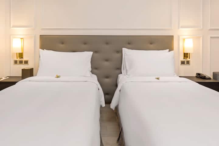 Guest room at the Wyndham Danang Golden Bay in Danang, Other than US/Canada